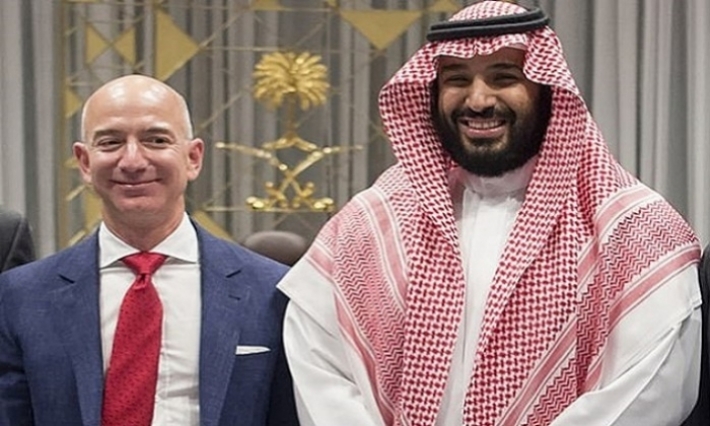 "ديلي ميل" تكشف محتوى نكتة وصورة أرسلها ولي العهد السعودي لرئيس شركة أمازون على "واتس آب"