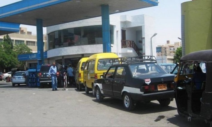 مصر تخفّض من كلفة دعم المحروقات بنسبة 69 بالمائة 