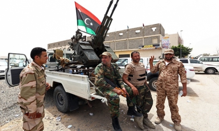 ليبيا: أسر 34 جنديا من قوات حفتر والجيش الوطني يسيطر على مخزن الصواريخ