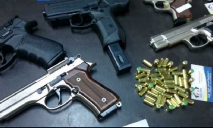 القضاء يؤجل البت في قضية الفرنسي صاحب الأسلحة 