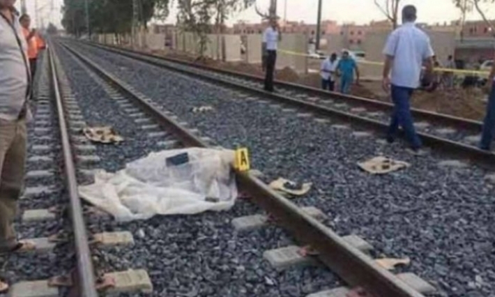 شركة السكك الحديدية بمصر: مراقب التذاكر بريء والشابين قفزا من القطار خوفا من المخالفة 