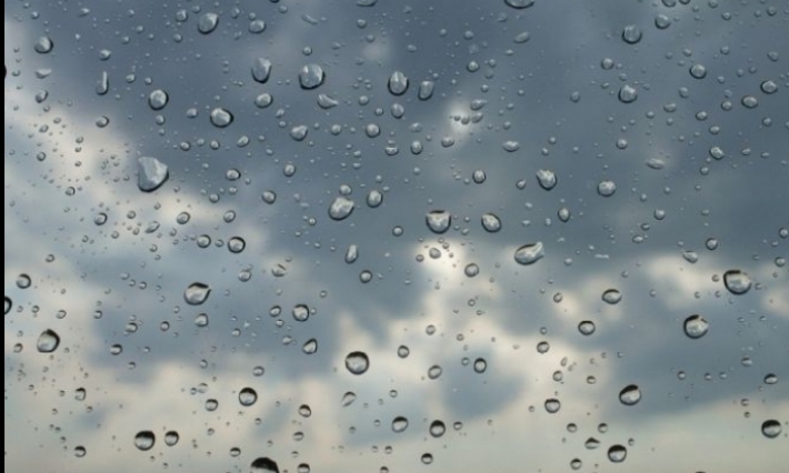 أمطار متفرقة مع انخفاض في درجات الحرارة