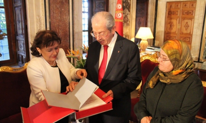 رئيس مجلس نواب الشعب يتسلم التقرير الختامي لهيئة الحقيقة والكرامة