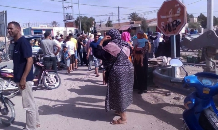 قفصة: أهالي مدينة المتلوي يحتجّون على الانقطاعات والاضطرابات المتكرّرة للتزوّد بمياه الشرب