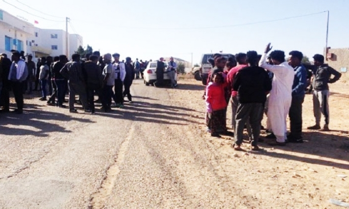 مدنين: اللاجئون وطالبو اللجوء يغادرون مبيتات إقامتهم احتجاجا على اوضاعهم ويطالبون بترحيلهم