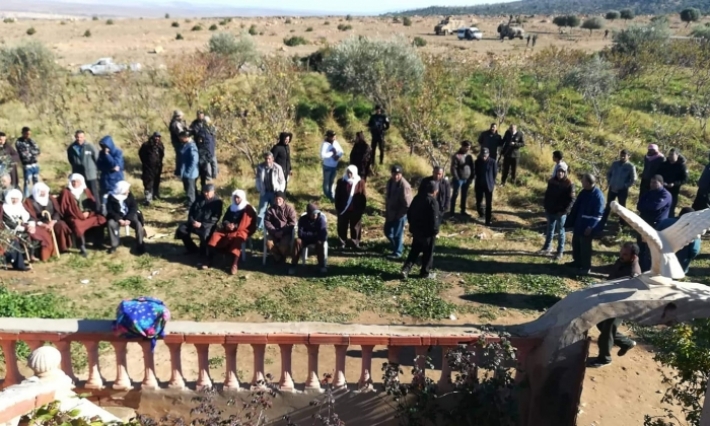 والي القصرين يقرّر نقل عائلة الشهيد الغزلاني إلى مسكن وقتي بعد رفضها الإقامة بالمركّب الشبابي