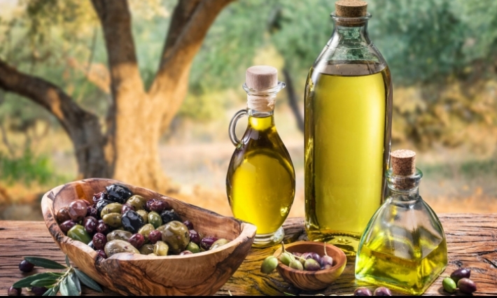 ترويج كميات من زيت الزيتون بـ 7800 د بداية من بعد غد بهذه النقاط