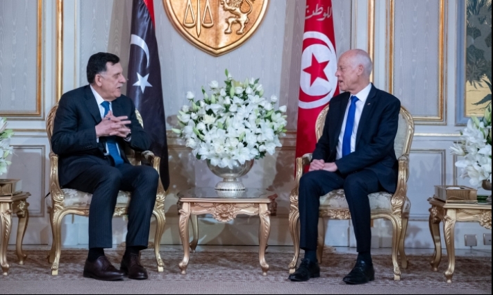 تيسير تنقل الأشخاص والسلع وملف الأطفال التونسيين المحتجزين في ليبيا أبرز محاور لقاء سعيد والسراج