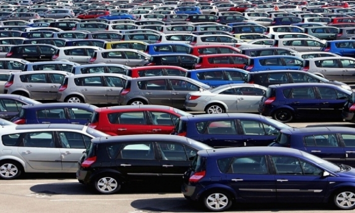 البرلمان يصادق على مشروع قانون يتعلق بإحداث نظام جبائي تفاضلي خاص بالسيارات الشعبية