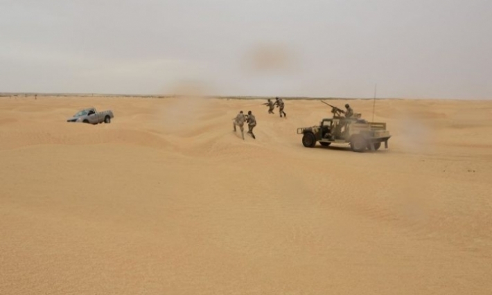 الوحدات العسكرية برمادة تحجز سيارة تهريب قادمة من التراب الليبي