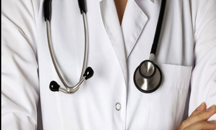 بعد "محاولة حرق طبيب": نقابة الأطباء والصيادلة وأطباء الأسنان تضرب عن العمل