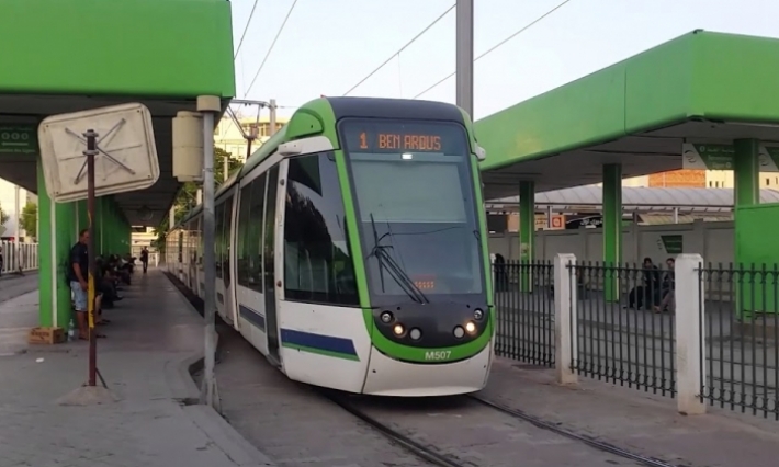 العاصمة: الإطاحة بستة أنفار اختصاصهم نشل ركاب المترو الخفيف 