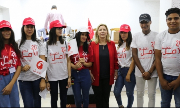 سلمى اللومي تؤكد في قابس أن لديها من الخبرة السياسية ما يؤهلها لتجاوز الوضع الصعب للبلاد