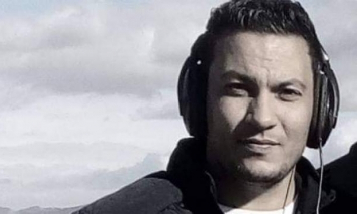 وفاة المصور الصحفي الذي أضرم النار في جسده بالقصرين
