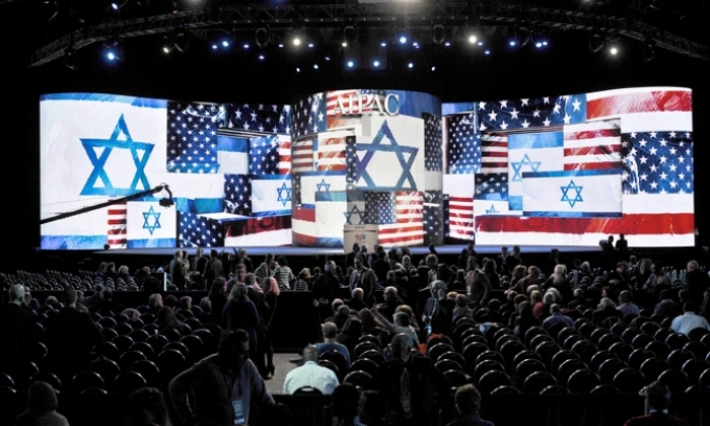 الكشف عن وجود مصابين بكورونا في مؤتمر لمجموعة لوبي إسرائيلي حضره بنس وبومبيو وبيلوسي