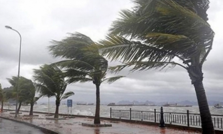 أحوال الطقس: رياح قوية وانخفاض في درجات الحرارة غدا 