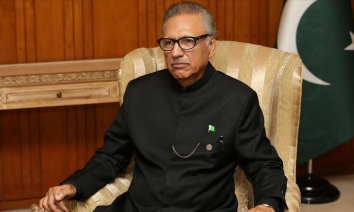 الرئيس الباكستاني يزور الصين للتعبير عن تضامنه في مكافحتها للكورونا 