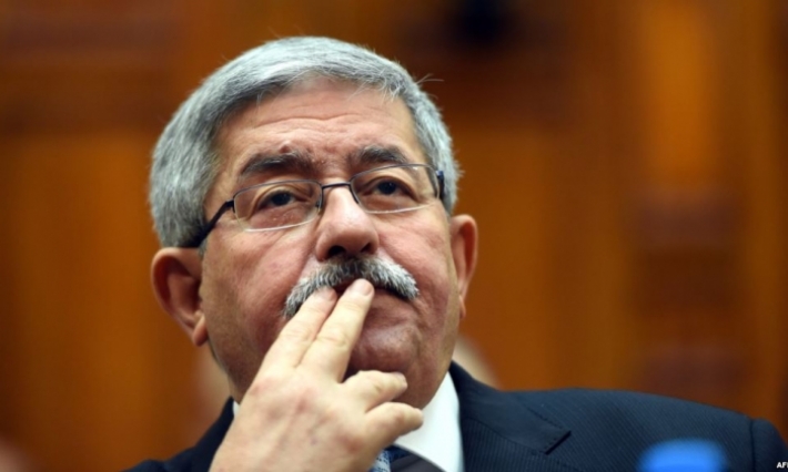 رئيس الحكومة الجزائرية السابق أحمد أويحيى أمام القضاء