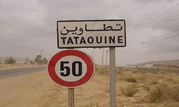 تطاوين: تدهور صحة عدد من العاملين بشركة الخدمات بالجنوب المعتصمين منذ أسبوعين قرب القاعدة البترولية بالبرمة