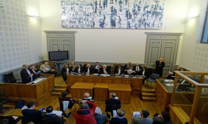 السجن والطرد من فرنسا لموظف اختص في تدليس في طلبات الإقامة للتونسيين 