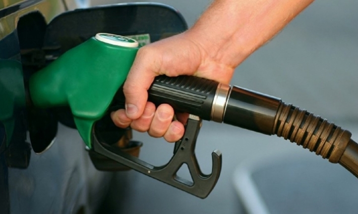 نفاد المواد البترولية بمحطات بيع الوقود