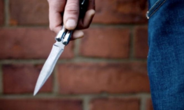 منحرف يسدد طعنات لشابين في حاجب العيون ويخلف لهما إصابات متفاوتة الخطورة