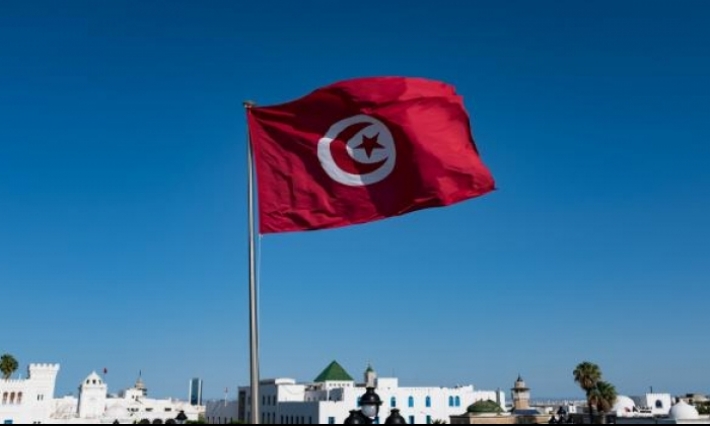 مجموعة من "المستقلين" يطلقون مبادرة بمناسبة الانتخابات تحت شعار "خذوا المناصب وأعطونا الوطن"