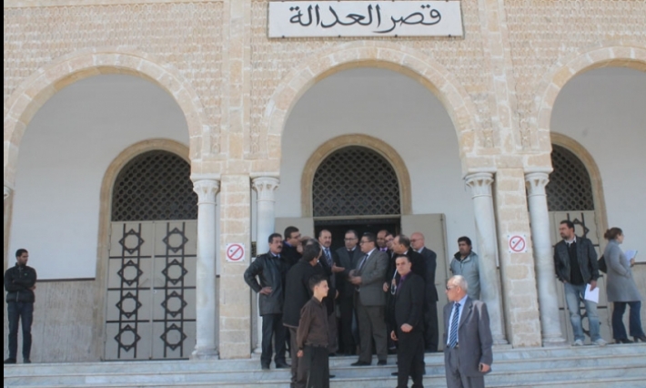 قاضي التحقيق بالمنستير يستنطق أحد المرشحين للرئاسيات ويبقيه في حالة سراح 