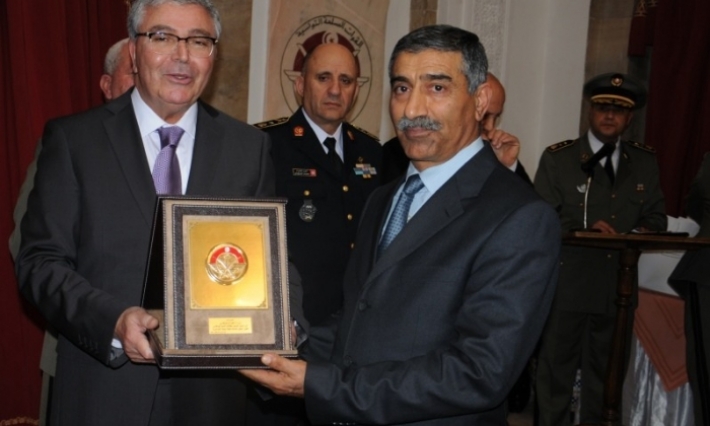 وزير الدفاع الوطني يكرم ثلّة من العسكريين