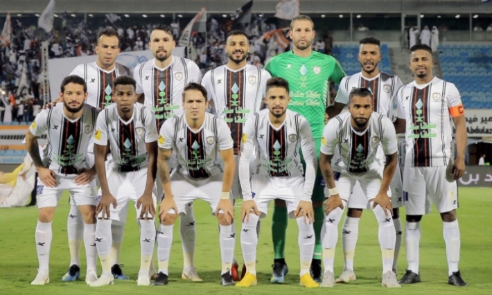   ! نادي الشباب السعودي يستأجر مشجعيه