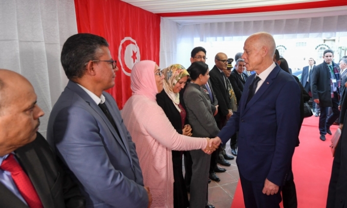 رئيس الجمهورية يلتقي مجموعة من التونسيين المقيمين بالجزائر  (صور)