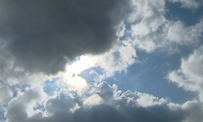 طقس مغيم مع امكانية نزول أمطار متفرقة وتساقط البرد بأماكن محدودة