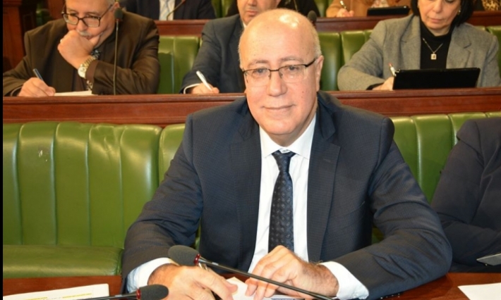 العباسي: تونس ستعيش على وقع ضغط مالي مستمر الى سنة 2025 