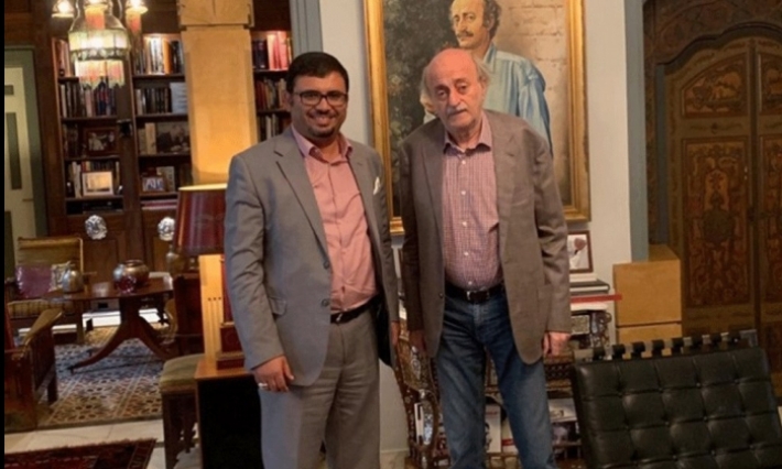 وليد جنبلاط يتباحث الأوضاع التونسية مع خالد شوكات 