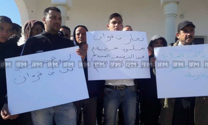 بن قردان: تجار السوق المغاربية يحتجون ويطالبون بحل عاجل مع الجانب الليبي