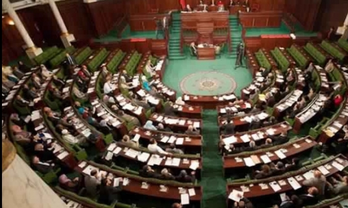 مكتب البرلمان يقرّر البقاء في حالة انعقاد خلال العطلة البرلمانية 