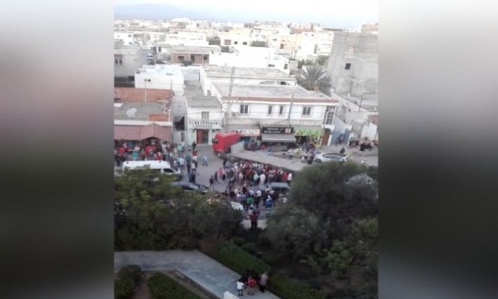 اصطدام شاحنة ثقيلة بعمود كهربائي بالشارع الرئيسي لمدينة زغوان حال دون حدوث أضرار بشرية جسيمة