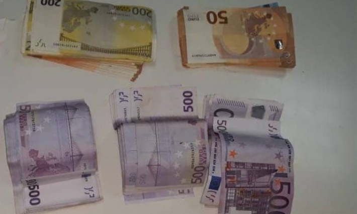 حجز 50 ألف أورو بحوزة مسافر مغاربي في مطار تونس قرطاج