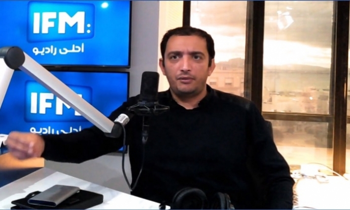 ياسين العياري: من الممكن أن يكون قيس سعيّد بصدد التفكير في حلّ البرلمان (تسجيل) 