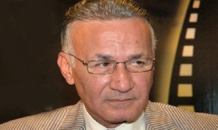 وفاة الممثل المصري عزت أبو عوف