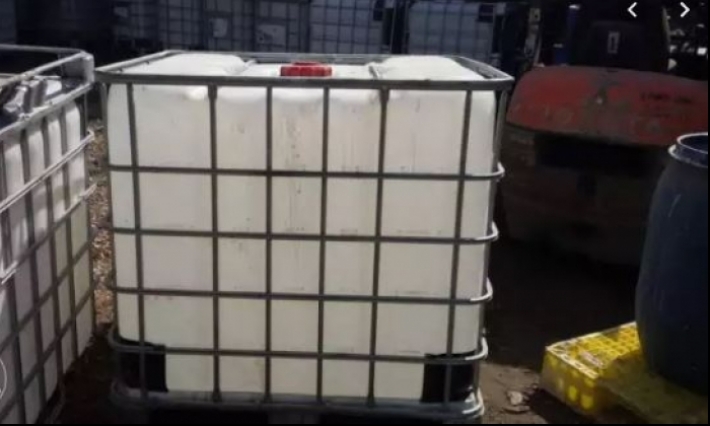 حجز 4000 لتر من المياه تروج بصفة عشوائية في خزانات بلاستيكية