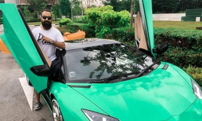 الميليونير "سيمو لايف"  يتبرع  بـ100 ألف دولار لفائدة صندوق كورونا
