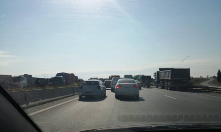 الزيادة في المحروقات: محتجون يغلقون الطريق السريعة تونس-صفاقس