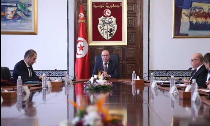 انعكاسات الأزمة الوبائية على الاقتصاد محور اجتماع الفخفاخ بخبراء ووزراء سابقين وحاليين