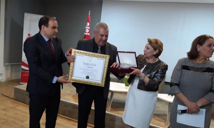 المنظمة التونسية للتربية والأسرة تفوز بالجائزة الوطنية لرئيس الجمهورية للنهوض بالأسرة