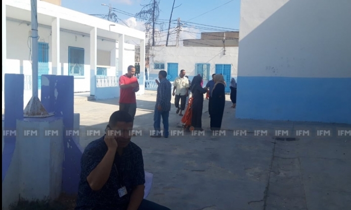 منع عدد من الصحفيين والمراسلين من دخول مراكز الاقتراع