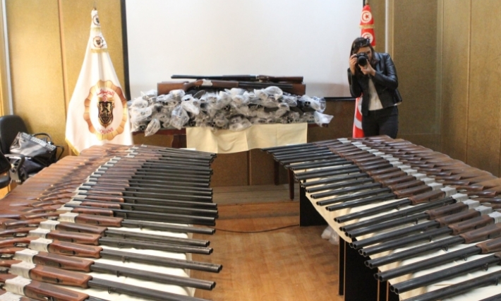 الديوانة التونسية تحبط عملية تهريب 149 بندقية صيد و110 كلغ من الفضّة