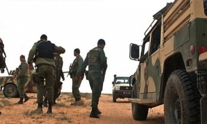 المنطقة العازلة: توقيف 4 أشخاص كانوا بصدد اجتياز الحدود خلسة