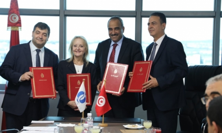 توقيع اتفاقية تمويل مشروع تجديد أسطول خط تونس- حلق الوادي- المرسى 