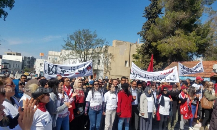 مسيرة بشوارع مدينة الكاف مطالبة بالتنمية والتشغيل